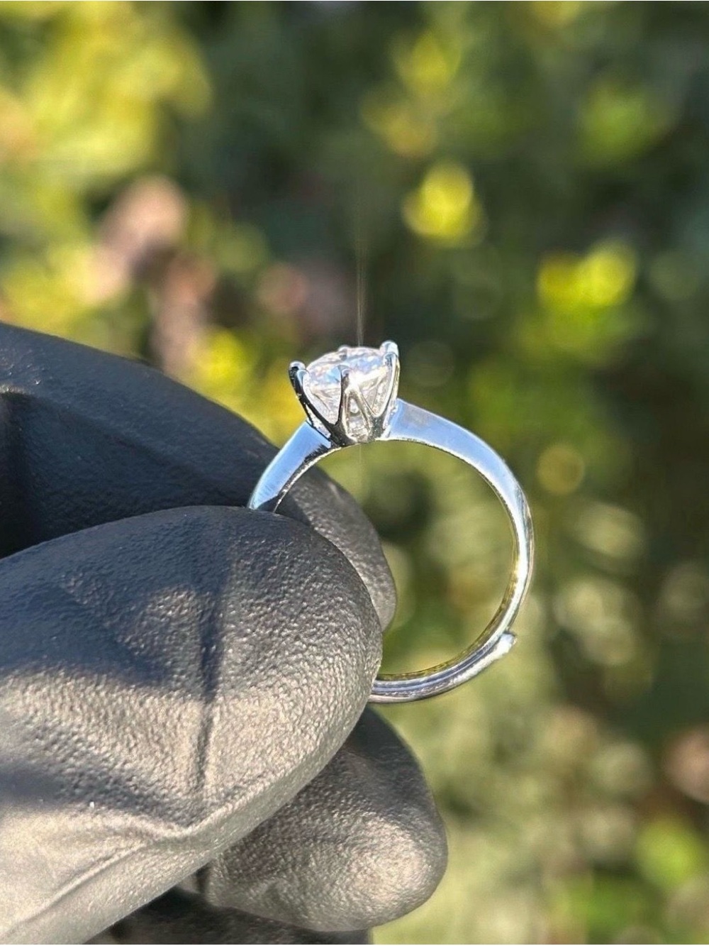 Classic Solitaire Engagement Ring - Silver with a 1.0 carat mossiante
